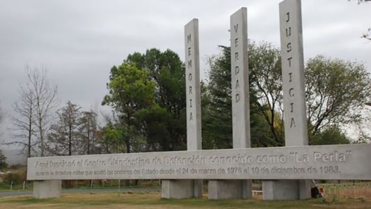 Identifican nuevos restos de desaparecidos en el predio militar La Perla
