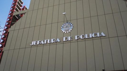 Escándalo en el Kempes: apartan a un jefe policial por violencia de género