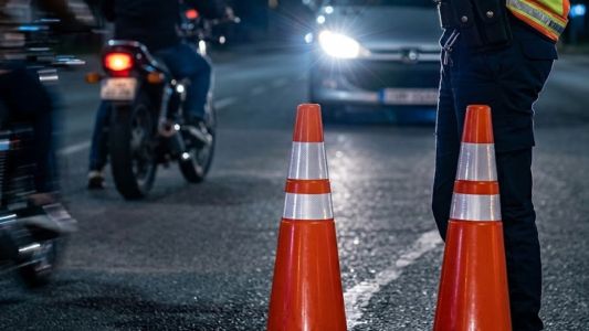 Persecución a alta velocidad en Deán Funes: un joven detenido tras evadir un control