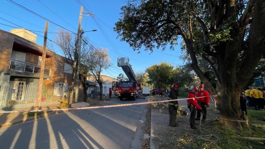 Un hombre murió tras sufrir una fuerte descarga eléctrica en la vía pública