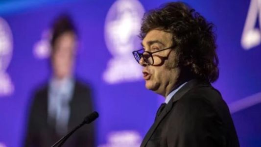 Milei cargó contra los medios en el Latam Economic Forum y defendió el rumbo económico