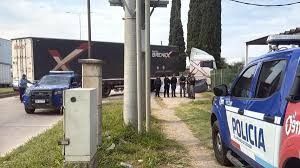 Tragedia en barrio Ferreyra: murió un motociclista tras chocar contra un camión