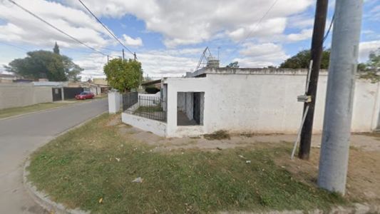 Investigan la muerte de un hombre hallado dentro de una casa en barrio Villa Aspacia