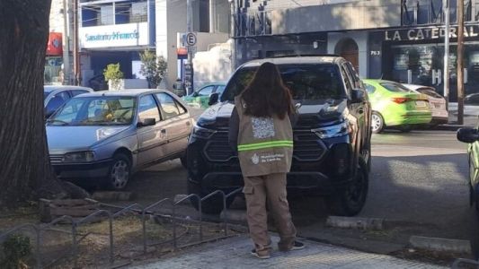 Operativos en Córdoba: detuvieron a 49 cuidacoches y limpiavidrios tras cambios en el Código de Convivencia
