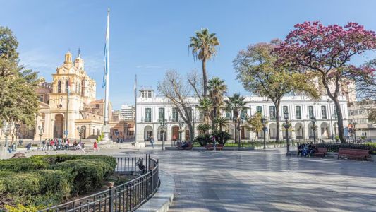 Clima en Córdoba: un 25 de Mayo frío por la mañana y agradable por la tarde