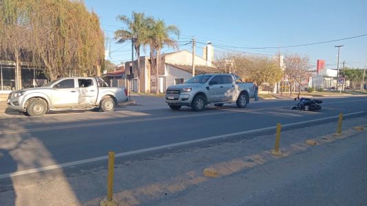 Trágico accidente en Laguna Larga: murió un joven motociclista tras un choque sobre Ruta 9