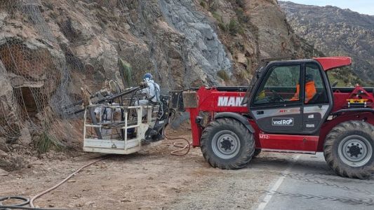 Cortan totalmente el Camino de las Altas Cumbres por trabajos de prevención en las laderas
