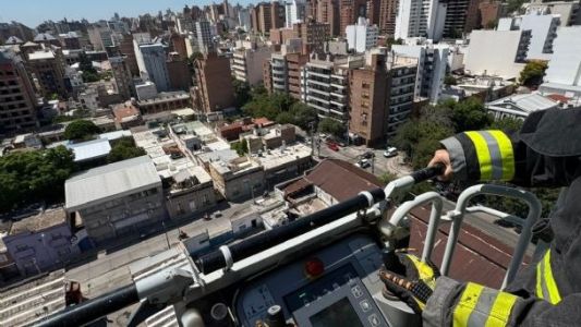 Bomberos realizarán un simulacro de rescate en altura en la torre de Capitalinas