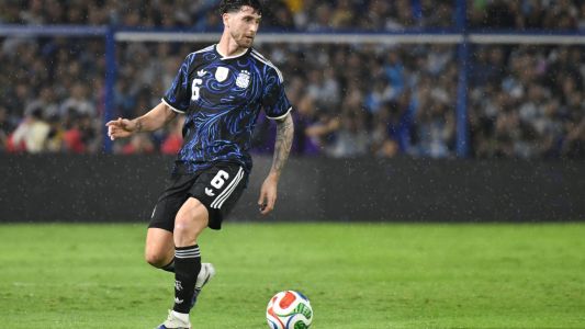 Marcos Senesi se suma a la Selección argentina tras la baja de Leonardo Balerdi