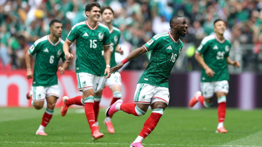México debutó con una sólida victoria ante Sudáfrica en el partido inaugural del Mundial