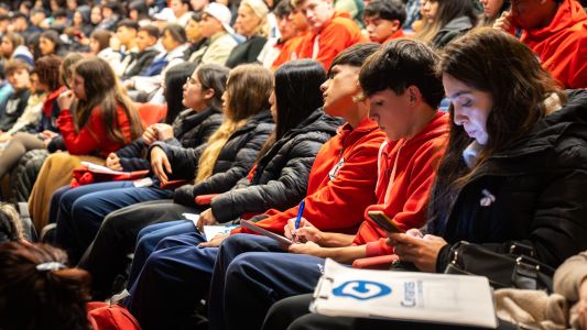 Finalizó el Congreso de Educación de Cervantes: debates sobre inteligencia artificial, sustentabilidad y empleo juvenil
