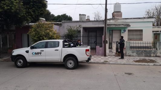 Allanaron la casa de los jóvenes que lavaron el auto vinculado a la investigación por Agostina Vega