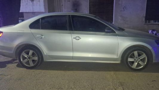 Recuperan en San Fernando un auto robado horas antes en Alta Córdoba