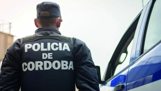 Policías asistieron a un bebé que se estaba ahogando y lograron salvarle la vida