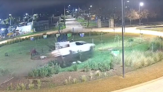Villa María: un automovilista sufrió graves lesiones tras impactar contra una barrera de contención