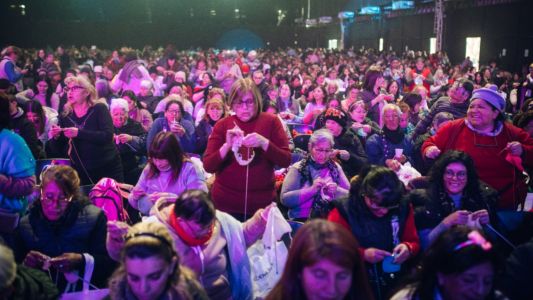 “Un Abrigo al Corazón”: Córdoba vuelve a tejer solidaridad en una nueva edición