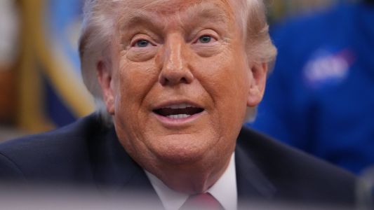 El presidente Trump anuncia reapertura de Ormuz tras acuerdo de paz con Irán y EEUU