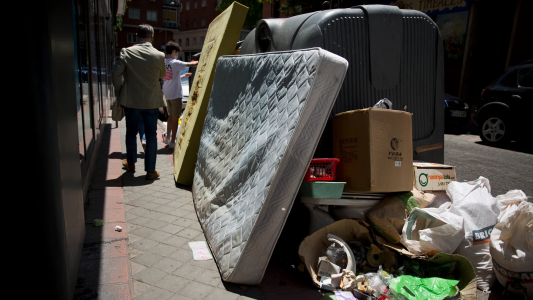 ¿Tenés objetos grandes para tirar? Pedí el retiro gratuito y evitá microbasurales en tu barrio