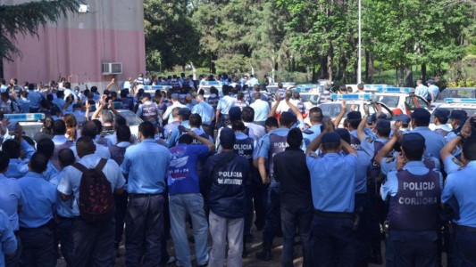 A 12 años del motín policial: Córdoba recuerda las 30 horas que la dejaron sin control