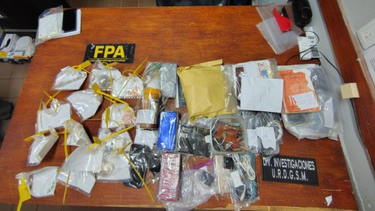 Allanamiento en la cárcel de Villa María: secuestran drogas y más de 20 celulares