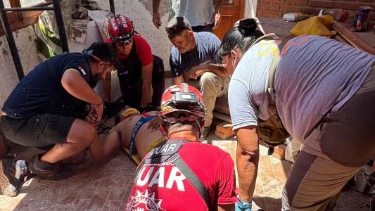 Villa Cura Brochero: rescataron a un joven tras caer desde un techo en una vivienda
