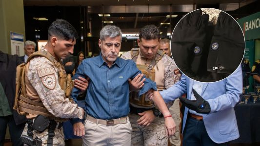 Presentaron nuevo equipamiento policial y Quinteros probó en vivo un guante eléctrico