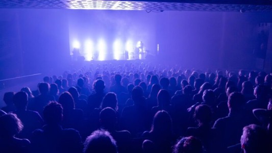 El Teatro Comedia abrió la convocatoria para integrar su programación artística 2026