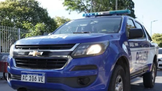 Caen tres hombres tras ser descubiertos desarmando motos robadas en Villa Serrana