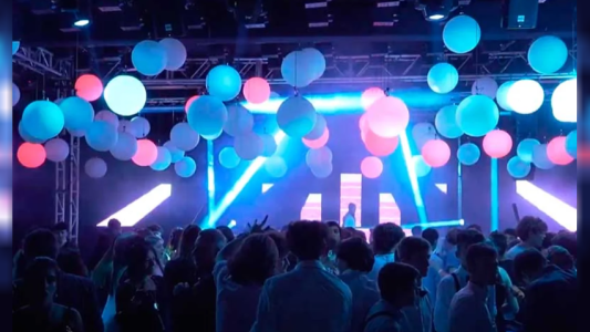 Denuncian que una mamá se robó el dinero de la fiesta de egresados y la gastó en el casino