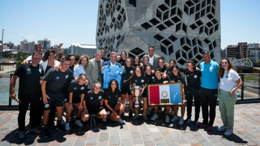 Reconocimientos oficiales para las Piratas: el plantel bicampeón fue homenajeado en Córdoba