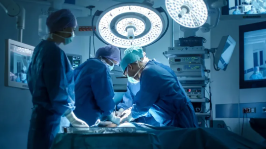 El Gobierno agiliza la importación de equipamiento médico usado para clínicas y hospitales