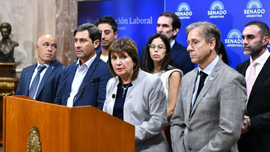 Reforma laboral: el oficialismo acordó aportes diferenciados y cambios en pagos salariales