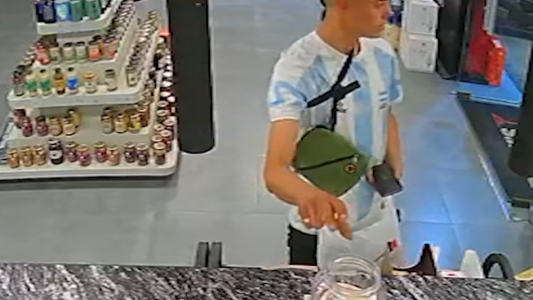 Inseguridad sin freno en la Recta Martinolli: roban en una vinería, una casa de pastas y otros comercios