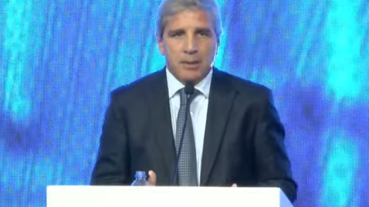 En Córdoba, Caputo defendió la reforma laboral ante un auditorio empresarial