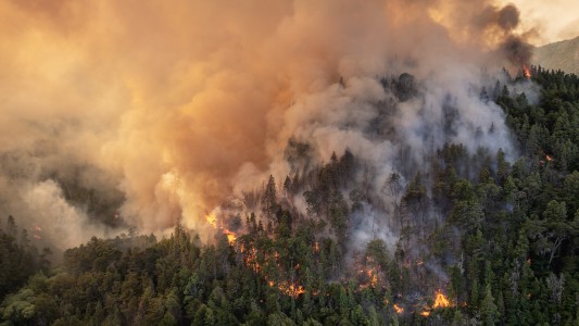 Incendios en Chubut: continúa la emergencia y el fuego sigue activo en la Comarca Andina