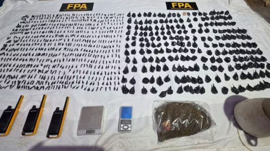 Desbaratan una banda narco en Córdoba: vendían droga y usaban armas tumberas