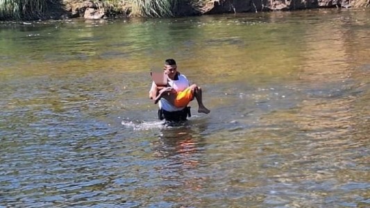 Despeñaderos: un policía rescató a un niño de 11 años que se ahogaba en un balneario