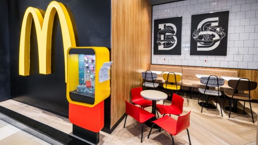 Detuvieron a un adolescente tras robar un celular en un local gastronómico