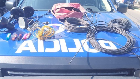 Detuvieron a un hombre que robó cables de una estación en La Calera