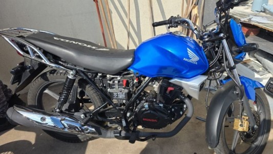 B° Marechal: dos jóvenes detenidos tras intentar robar una moto y escapar