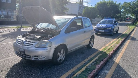 Escaló para entrar a una empresa, robó un auto y fue detenido en Cerro de las Rosas