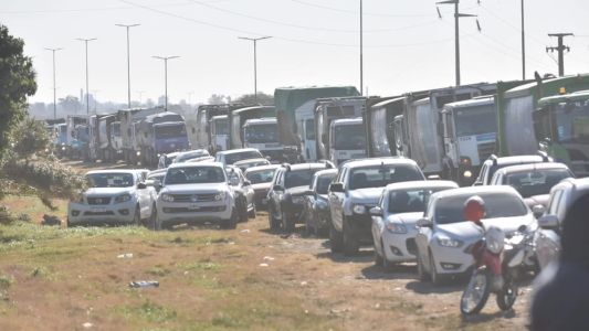 Gremios estatales de Córdoba realizan una caravana contra la reforma jubilatoria