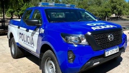 Hallan a un hombre sin vida al costado de una pileta en un barrio de Río Tercero