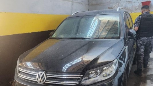 Misterio en el Centro: hallan millones en una camioneta custodiada por la policía