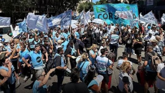 Jueves de protesta en Córdoba: gremios marchan masivamente contra la reforma laboral