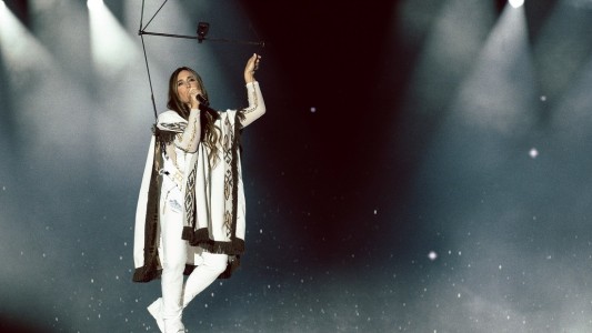 En una noche lluviosa, Soledad celebró sus 30 años en Cosquín con un show inolvidable