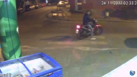 Motochorros robaron en un kiosco de Nueva Córdoba y todo quedó grabado