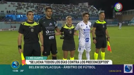 Río Cuarto: Por primera vez en la Argentina, una mujer dirigió un partido de fútbol