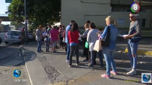 Largas filas para tramitar el boleto educativo gratuito