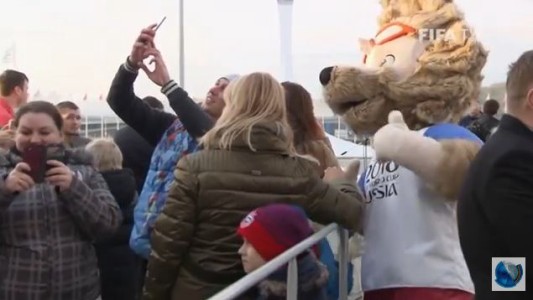 Teleocho Noticias en Rusia: Seguimos recorriendo el colorido de las calles de Moscú